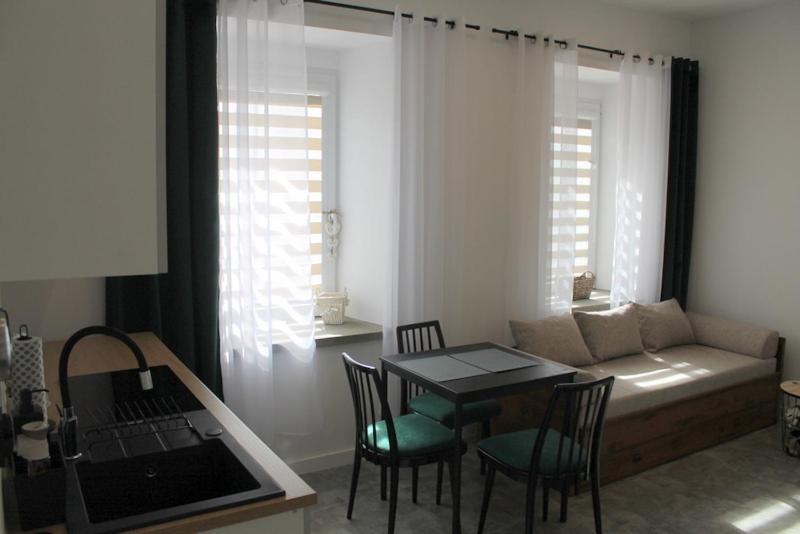 Apartament Z Historia 옐레니아구라 외부 사진