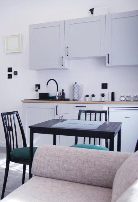 Apartament Z Historia 옐레니아구라 외부 사진