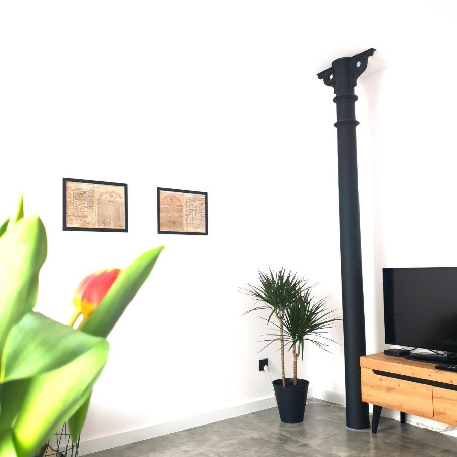 Apartament Z Historia 옐레니아구라 외부 사진